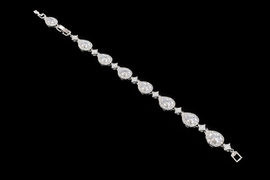 THE RAINDROP BRACELET