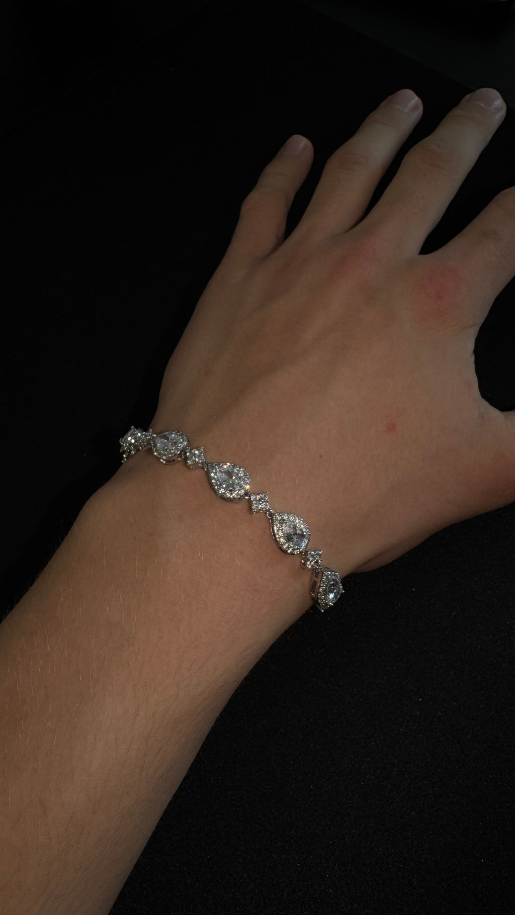 THE RAINDROP BRACELET